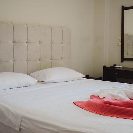 City Center Hotel 칼라마타 외부 사진