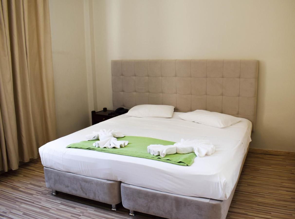 City Center Hotel 칼라마타 외부 사진